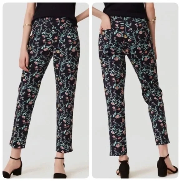 Cropped Navy Floral Pants - Picture 3 of 8